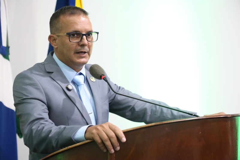 Inspetor Cabral defende servidores da saúde e exige apuração de declarações contra o Hospital da Vida