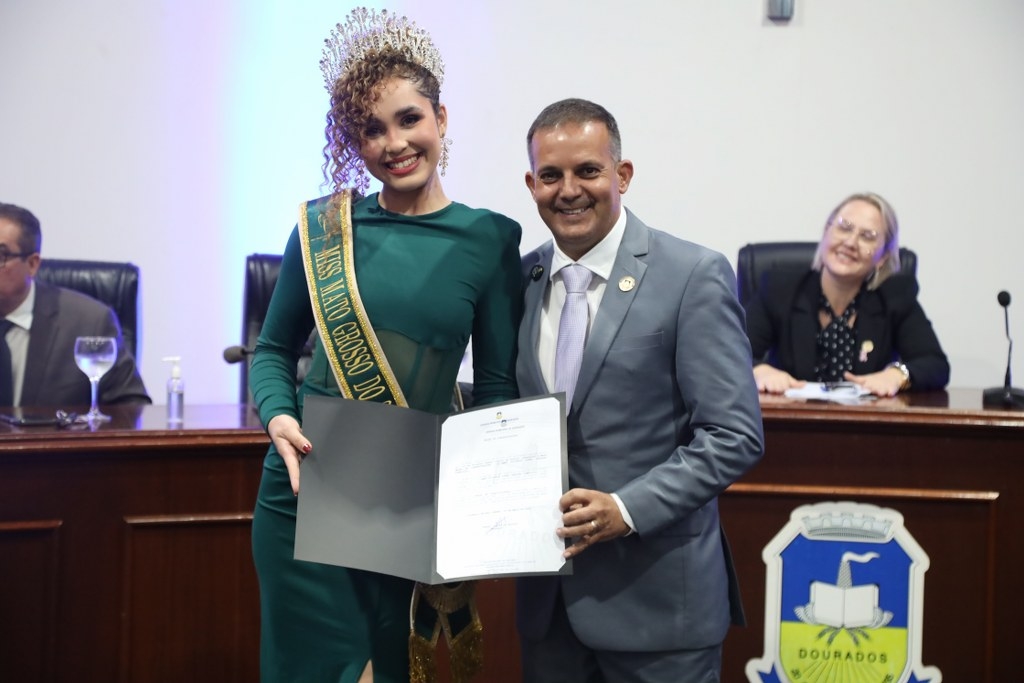 Noite de Homenagens na Câmara Municipal de Dourados